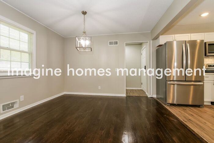 9102 Farley Ln - Photo 4 of 15