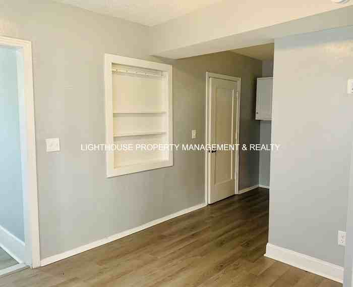 5161 107th St - Photo 4 of 15