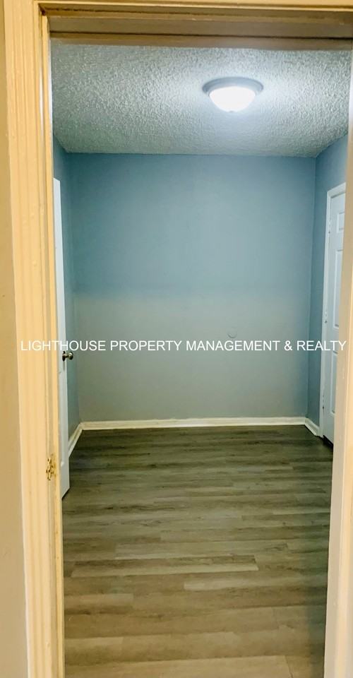 5161 107th St - Photo 7 of 15