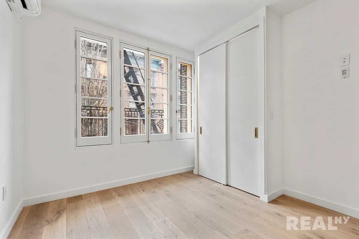 93 Hicks St #2B - Photo 3 of 6