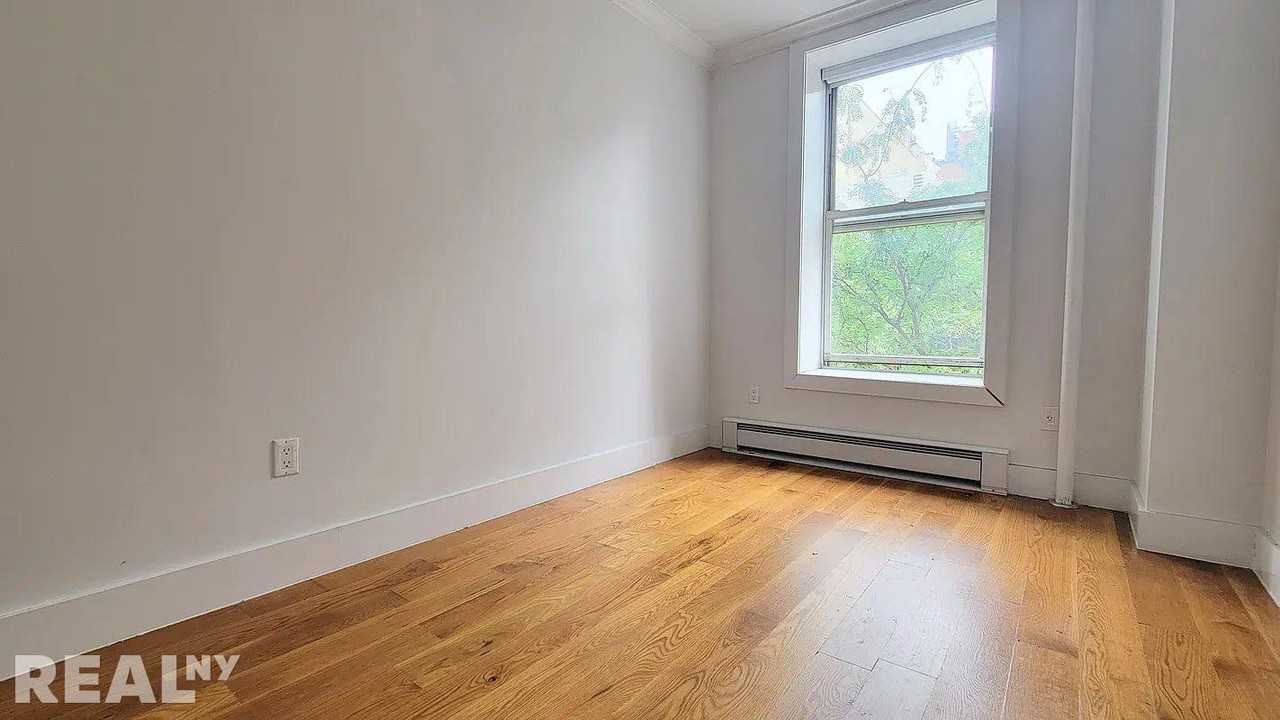 8th Avenue #2C - Photo 4 of 9