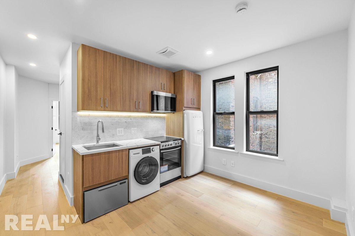 West 15th Street #5 - Photo 2 of 8