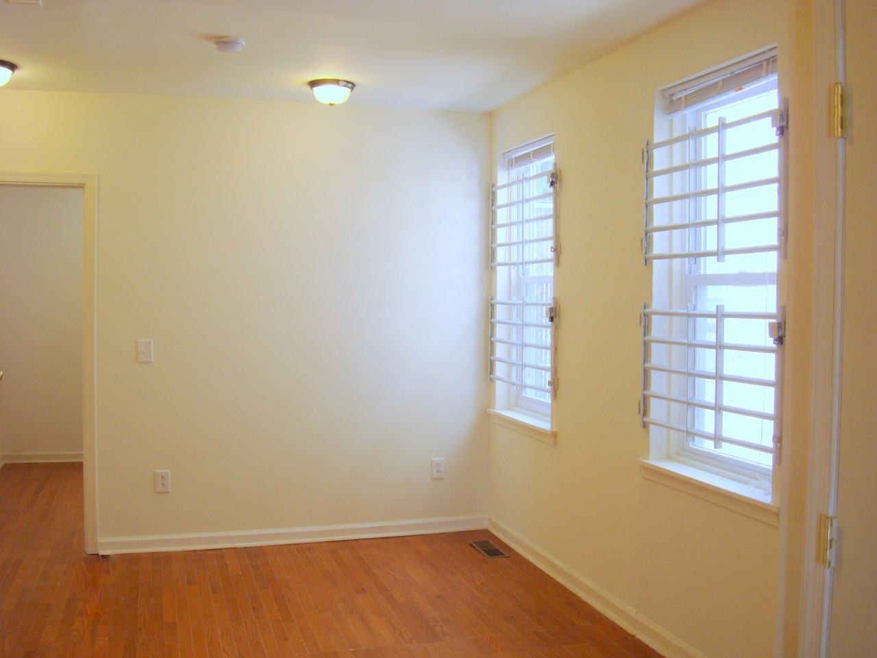 1812 W Berks St - Photo 2 of 19