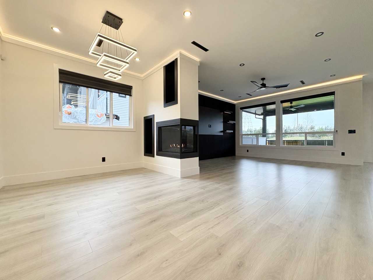 10101 Parkwood Drive - Photo 4 of 25