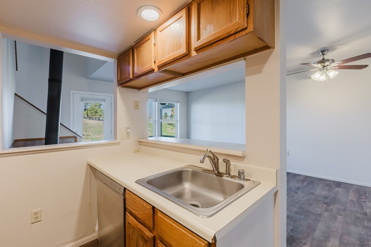 21 West Golf Place #4 - Photo 5 of 31