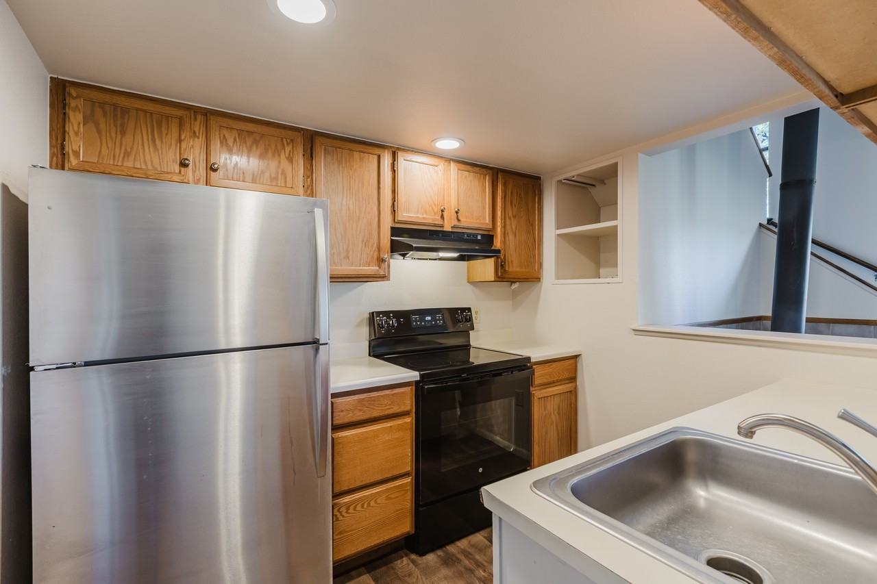 21 West Golf Place #4 - Photo 6 of 31