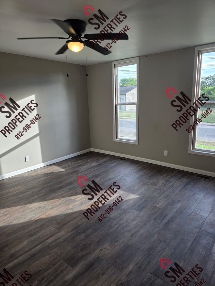 1433 Loeb Street #1 - Photo 4 of 19