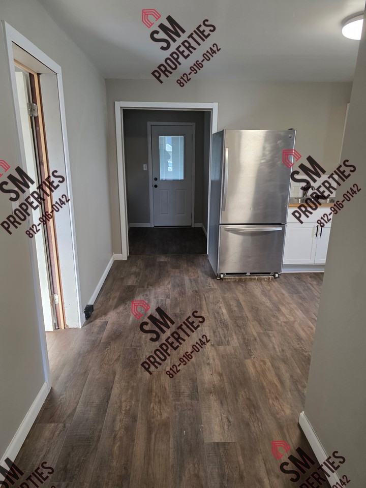 1433 Loeb Street #1 - Photo 6 of 19