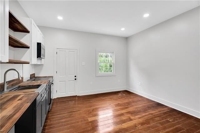 212 Eliza St - Photo 3 of 10