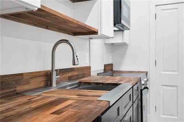 212 Eliza St - Photo 4 of 10