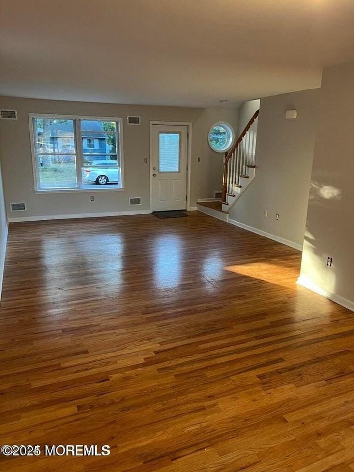 567 Sica Lane - Photo 7 of 22