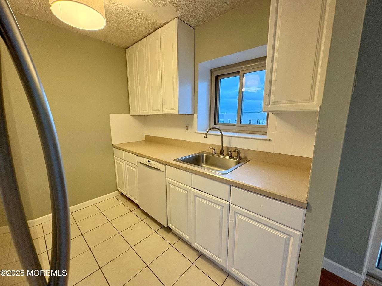 1000 River Road #5J - Photo 7 of 19