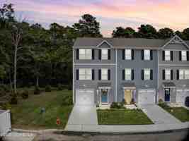 featured image of 1001 Cyprus Court