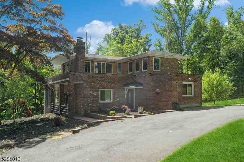 242 Lake Rd - Photo 2 of 43