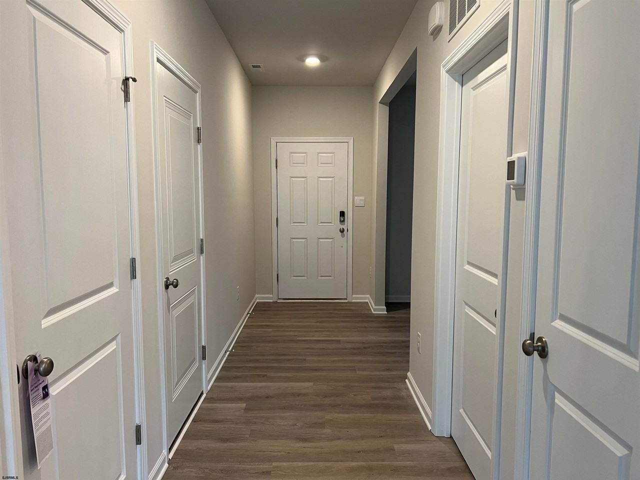 109 Malibu Dr - Photo 2 of 14