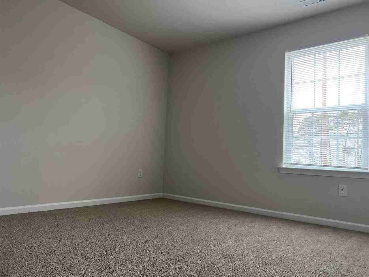 109 Malibu Dr - Photo 7 of 14