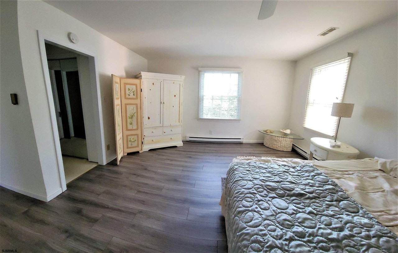 8606 Monmouth Ave - Photo 7 of 25