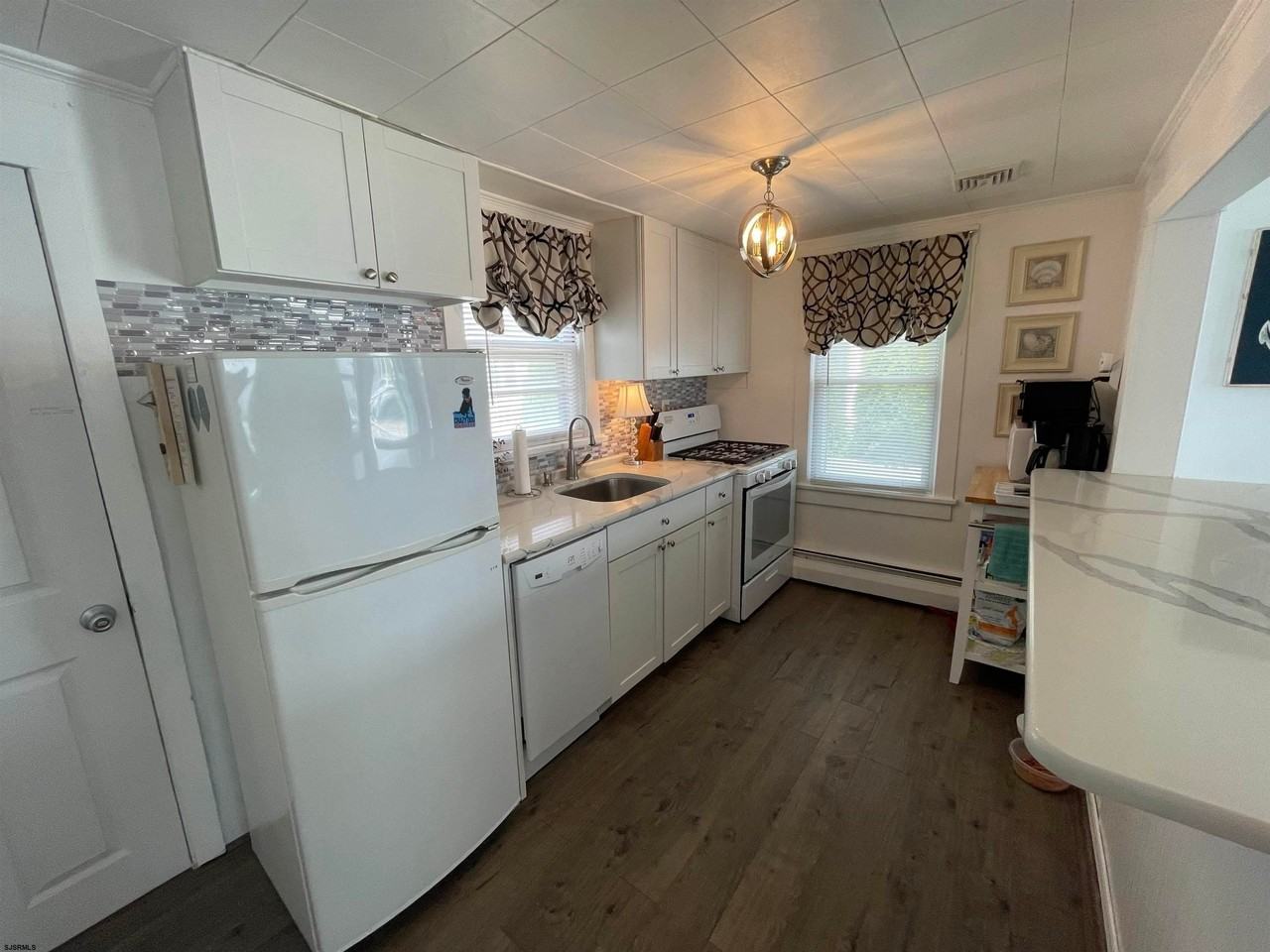 120 N Monroe Ave - Photo 7 of 23