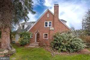 featured image of 28 Orchard Lane