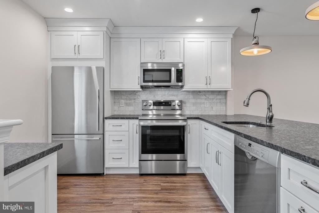 106 Valley Stream Cir - Photo 3 of 39