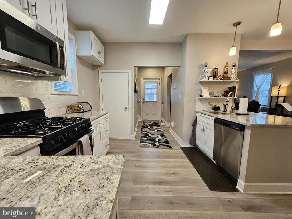 404 W Wayne Ave - Photo 3 of 24