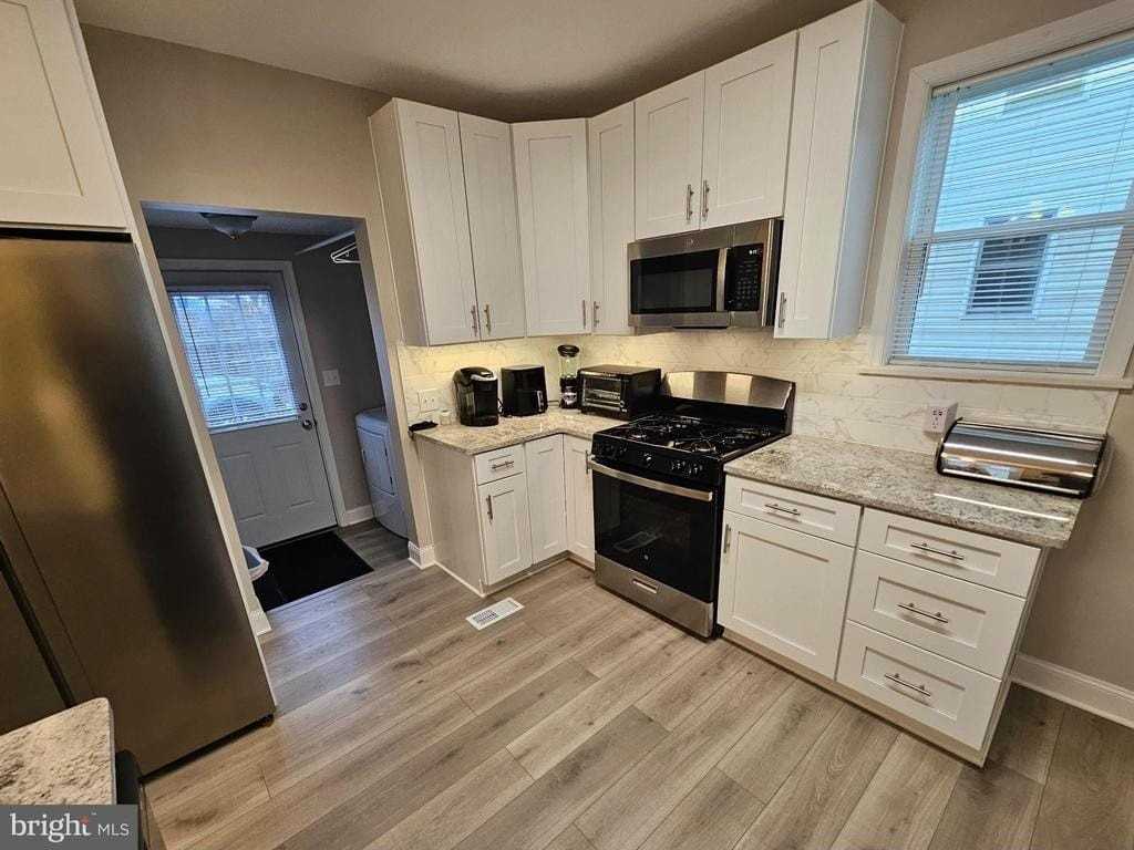 404 W Wayne Ave - Photo 4 of 24