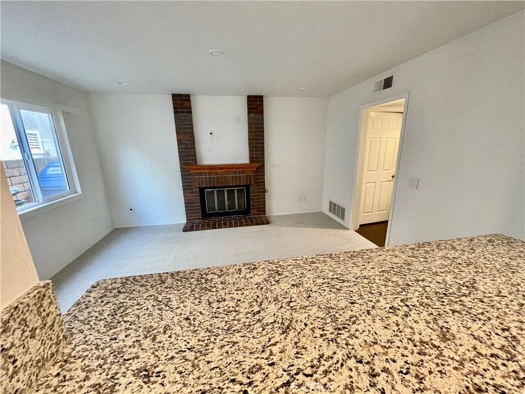 19705 Shadow Glen Circle - Photo 5 of 33