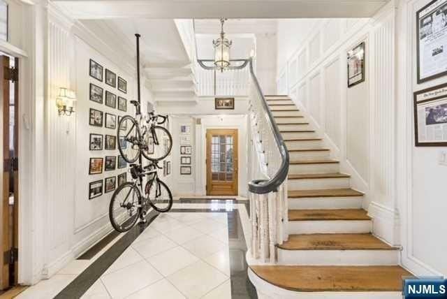 394 E Palisade Ave - Photo 5 of 40