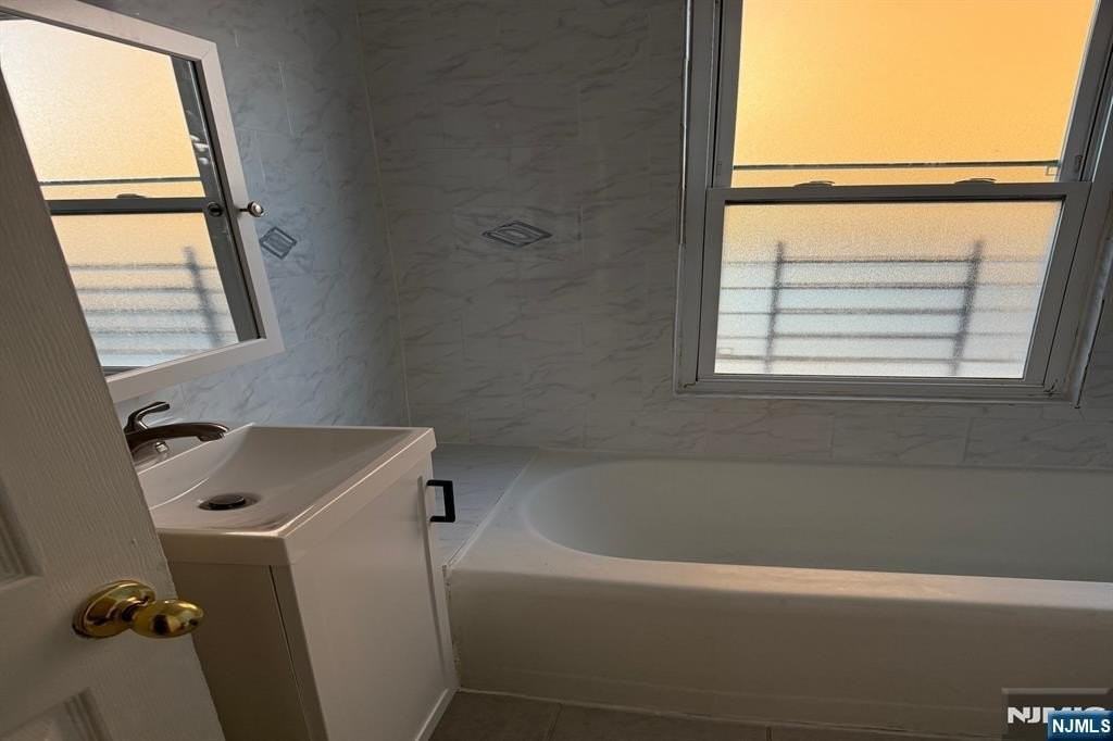 476 476 Main Street 2CD flr - Photo 4 of 8