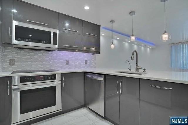 100 Old Palisade Rd - Photo 4 of 25