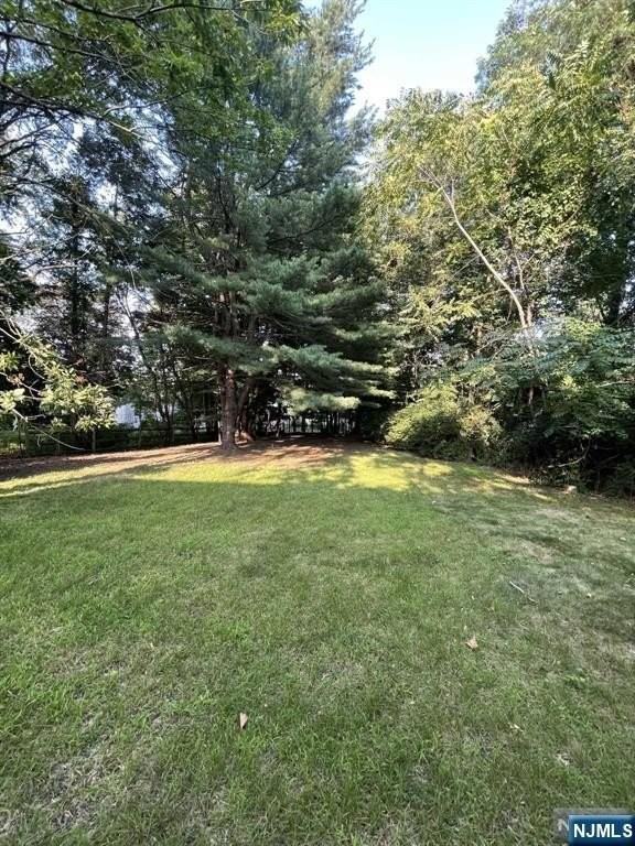 338 Queens Court - Photo 2 of 25