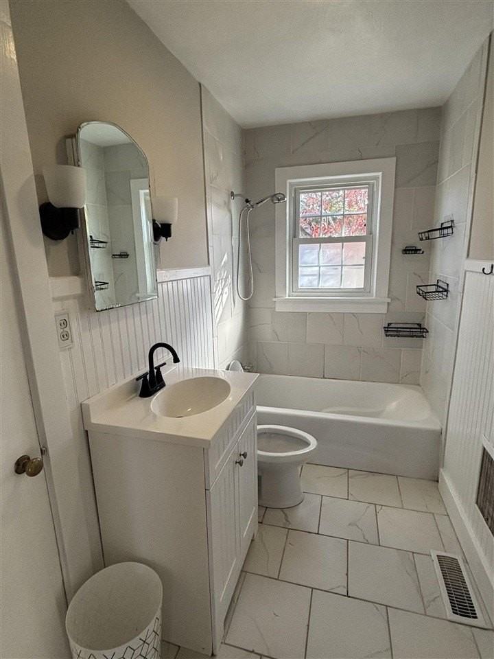 736 Greenlawn Avenue - Photo 2 of 13