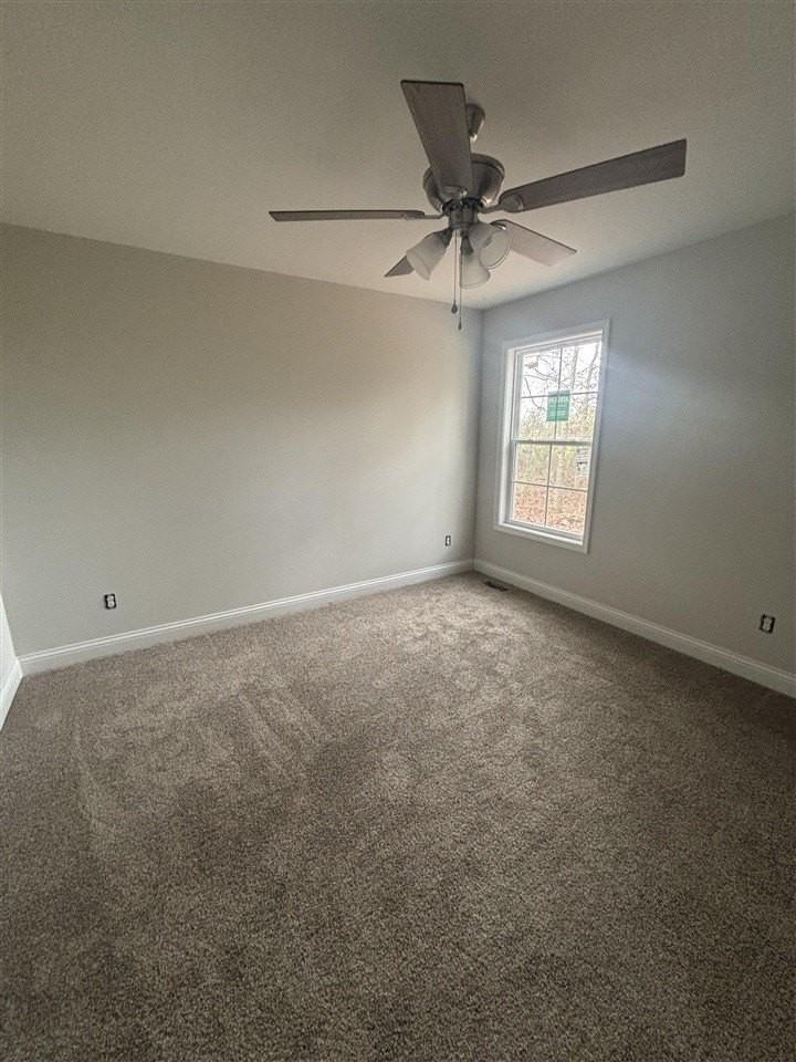 308 Goldenrod St - Photo 7 of 11