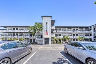 Hollywood - 1715 N 16th Avenue - Photo 1 of 1