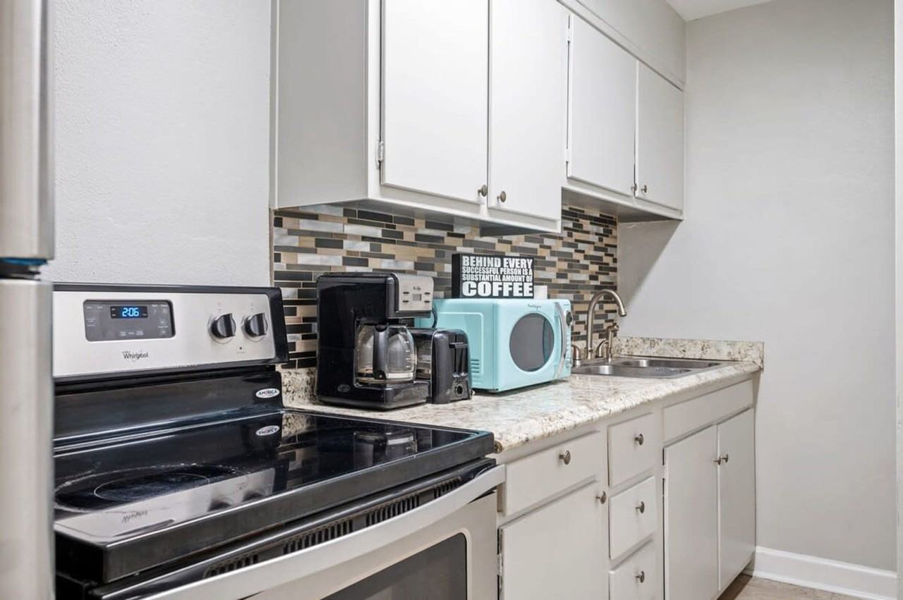 300 Peachtree St #1299377P - Photo 6 of 22