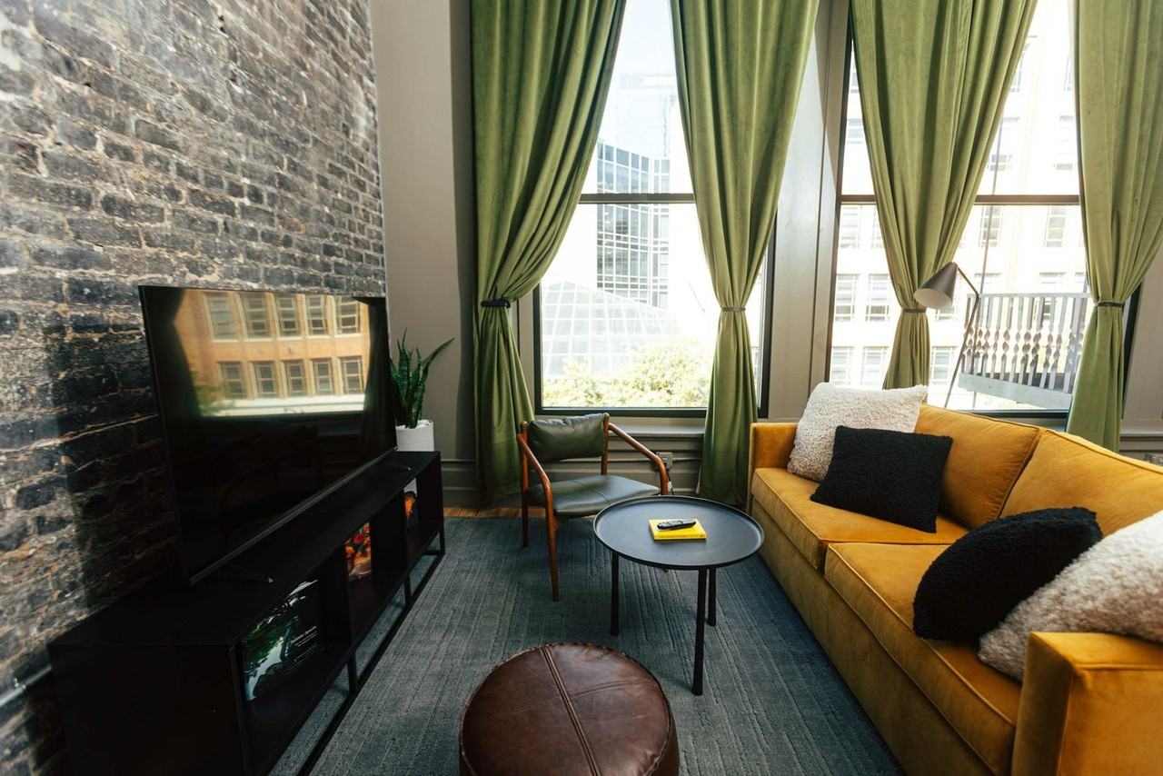 1911 3rd Ave N #1352420P - Photo 2 of 24