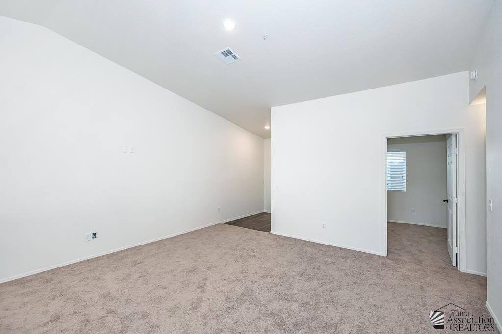 7171 E 38th Ln - Photo 4 of 20