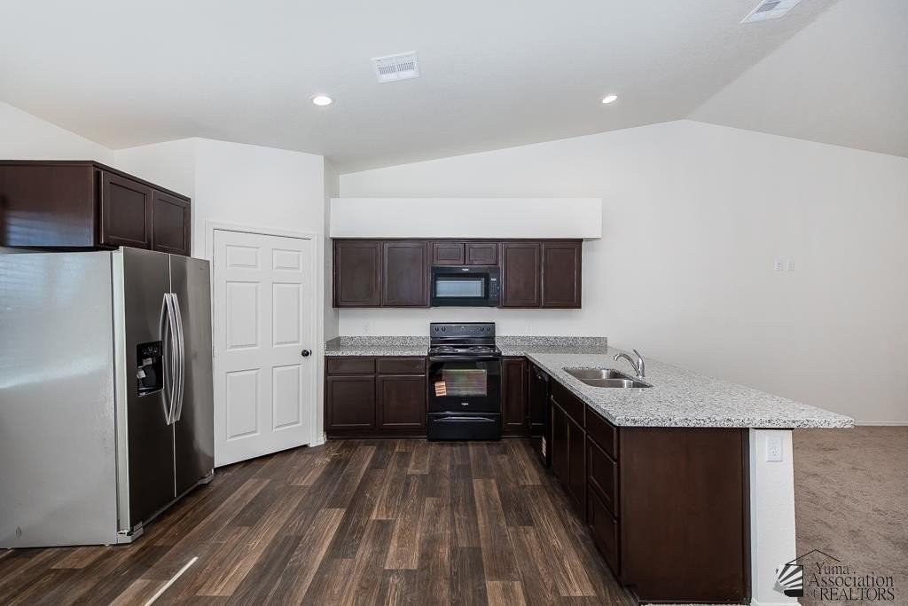 7171 E 38th Ln - Photo 7 of 20