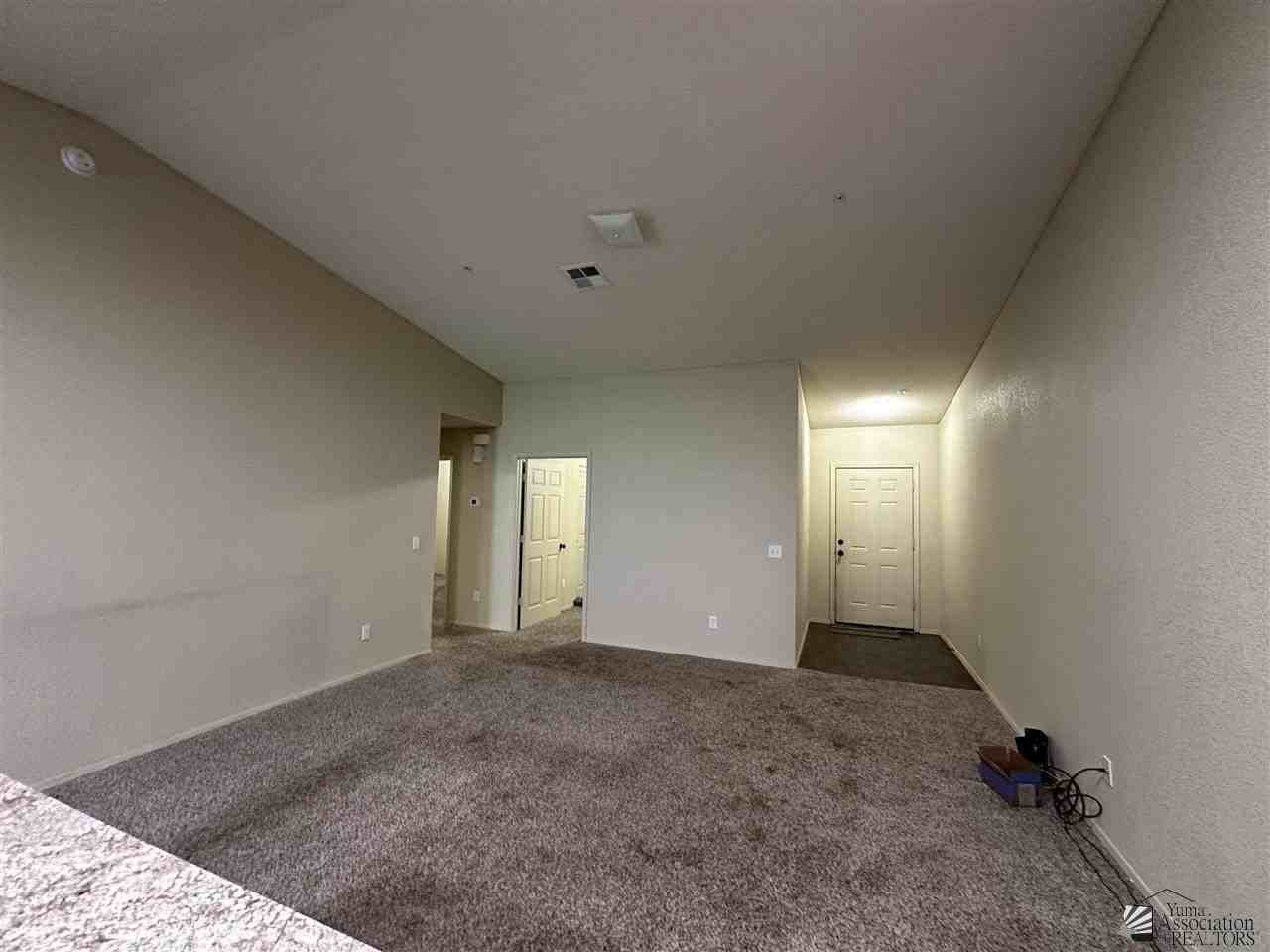 7278 E 39th St - Photo 3 of 12