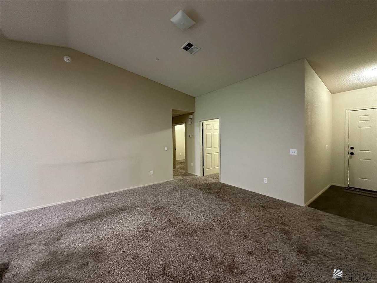 7278 E 39th St - Photo 4 of 12