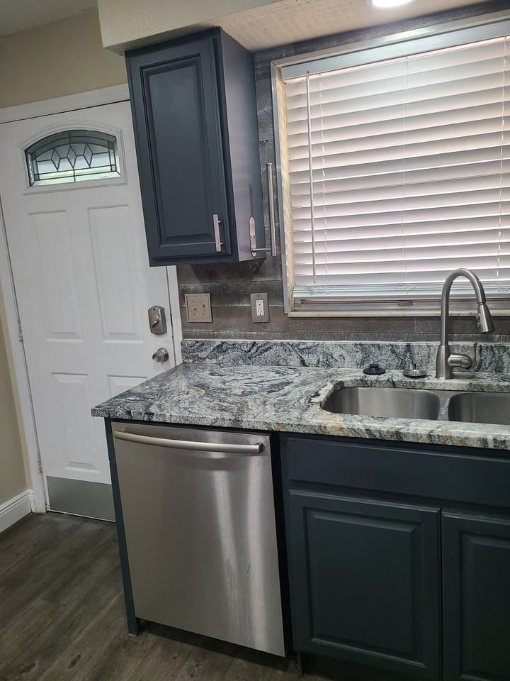 6216 Massachusetts Avenue - Photo 2 of 12