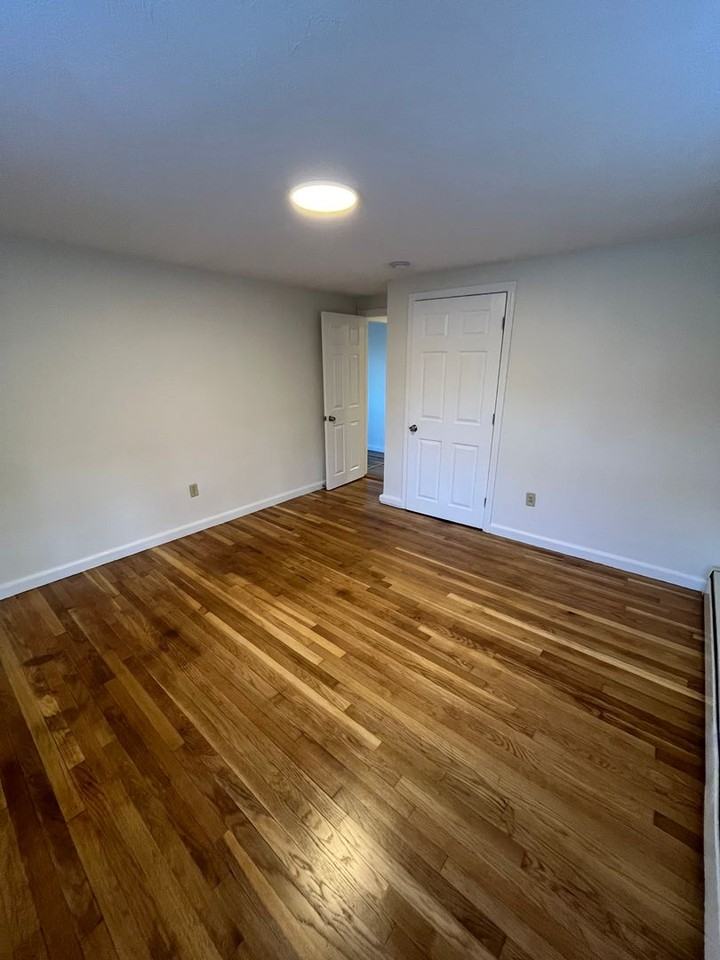 255 Stackpole St - 255 Stackpole St - Photo 4 of 7