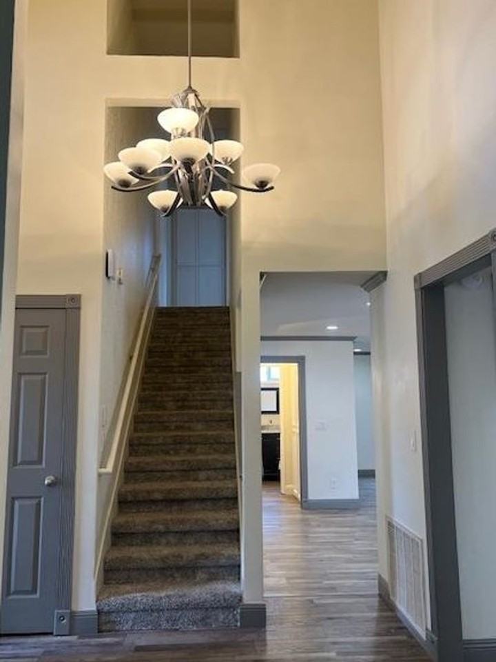 5200 Vista Del Oro Way - Photo 3 of 28