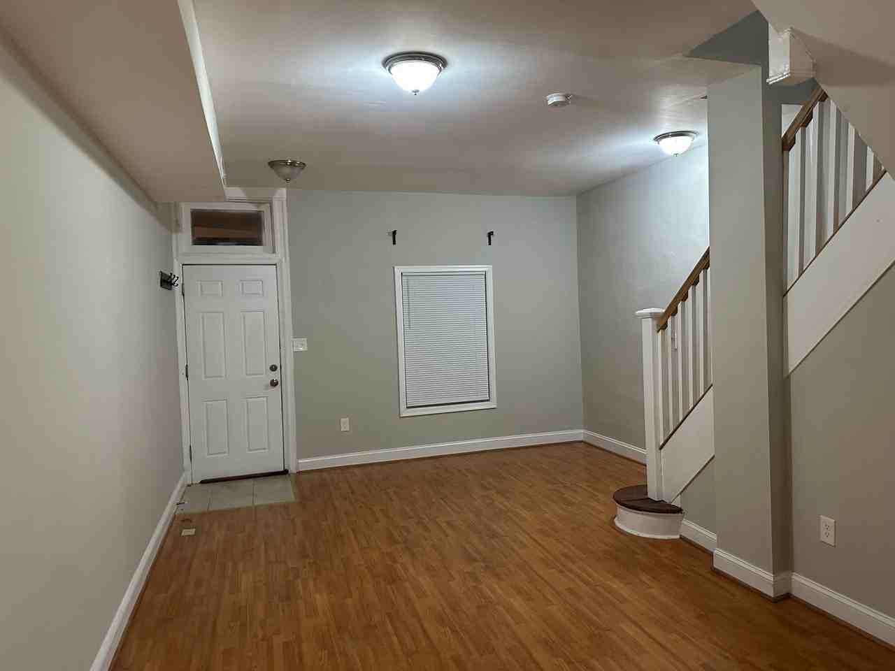 3010 Overland Ave - Photo 3 of 24