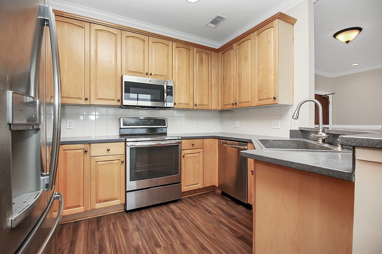 400 N Church St #1 - Photo 5 of 50