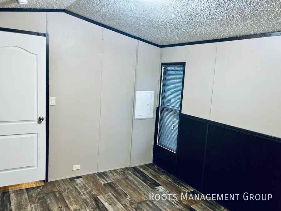 3040 Josibpet Ln #3040JL - Photo 2 of 11