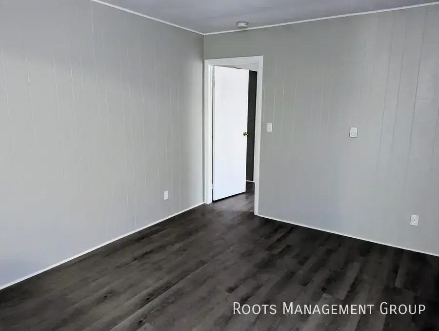 2415 W 250 S Apt 3 #3APT - Photo 2 of 17