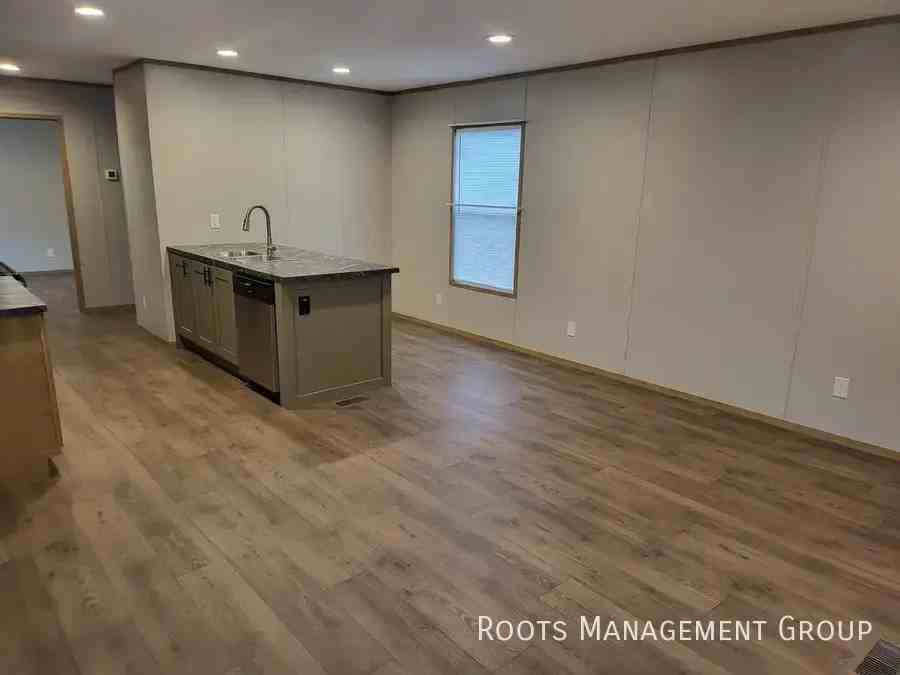 2407 Evergreen St #2407E - Photo 7 of 17