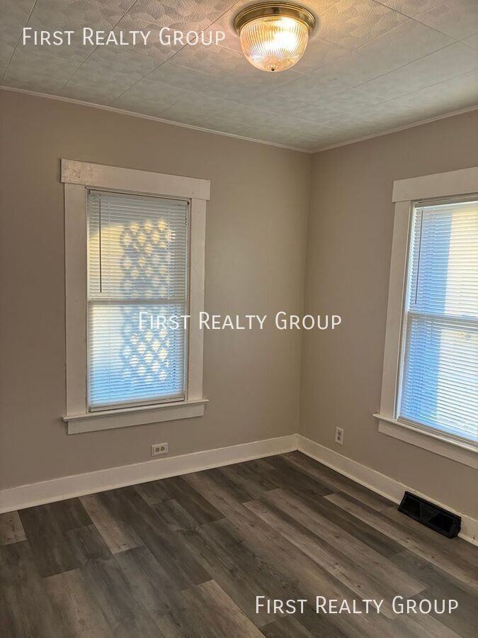 20 Hudson Ave - Photo 5 of 7