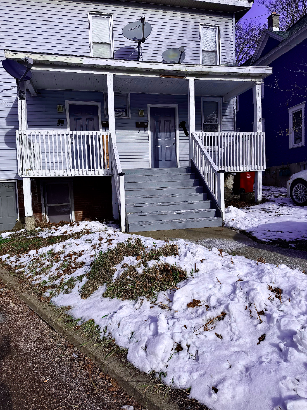 61 Williams Ave - Photo 2 of 19